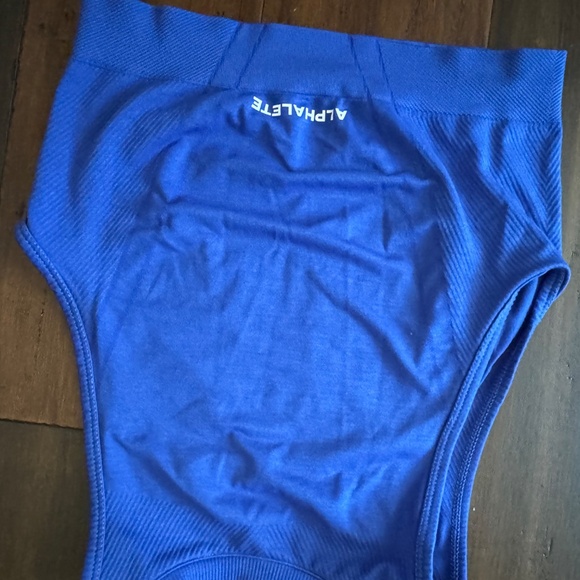 Alphalete tank - Picture 2 of 3